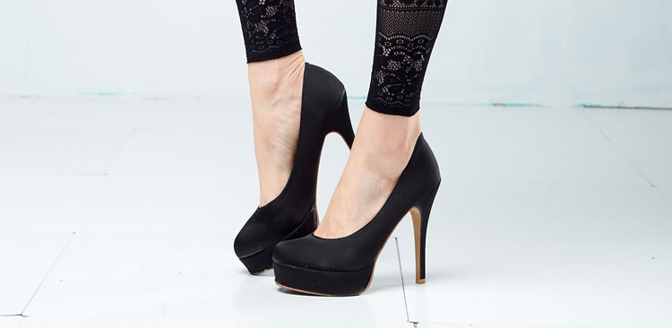 spotlight hosiery 超薄性感蕾丝网格九分裤